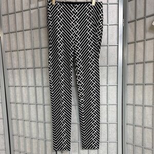 Peter Nygard Black and White Geometric Skinny Pants, Size Small